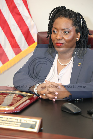 3I7A4883.    Rep. Joanna E. McClinton and DR. Rufus Sylvester Lynch 03 14 2024 Ktiplaura@gmail.com