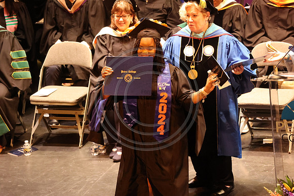LEET6839.   Peirce College Class 2024  0607  Laura Elam mylifeourlifestory@gmail.com