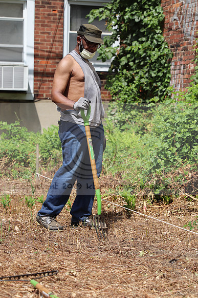 IMG_0269.West Philly Garden Eric July 4 2020 @KTIP Laura Elam