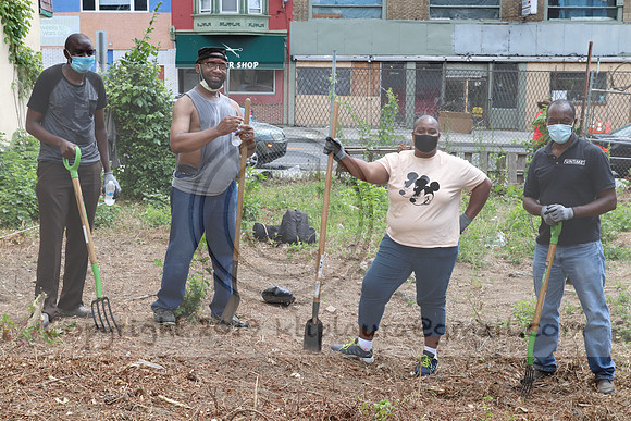IMG_0393.West Philly Garden Eric July 4 2020 @KTIP Laura Elam