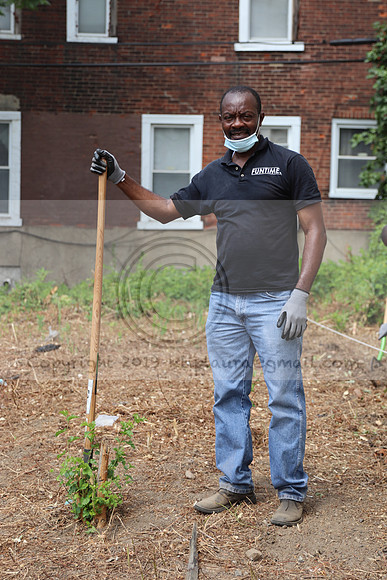 IMG_0326.West Philly Garden Eric July 4 2020 @KTIP Laura Elam