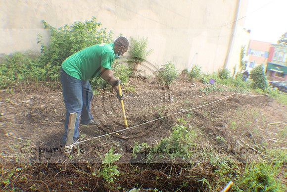 IMG_0068.1226 COMMUNITY GARDEN July 11 2020 @KTIP Laura Elam