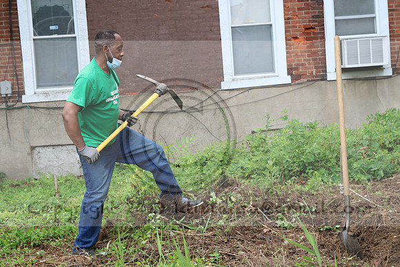 IMG_0165.1226 COMMUNITY GARDEN July 11 2020 @KTIP Laura Elam