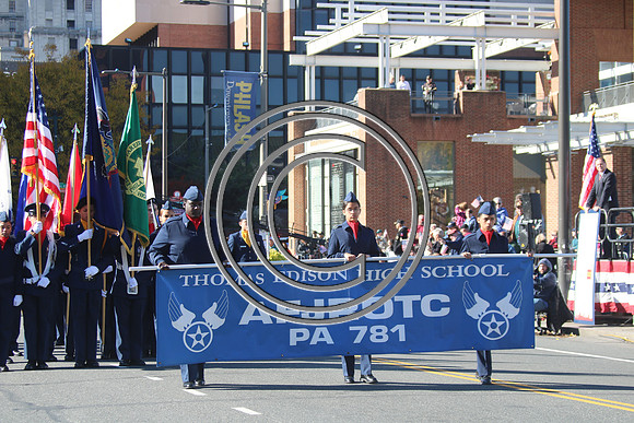 IMG_0217.KTIPllaura VETERANS  PARADE 2018