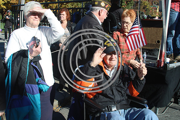 IMG_0195.KTIPllaura VETERANS  PARADE 2018