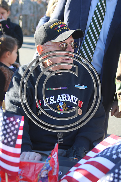 IMG_0254.KTIPllaura VETERANS  PARADE 2018