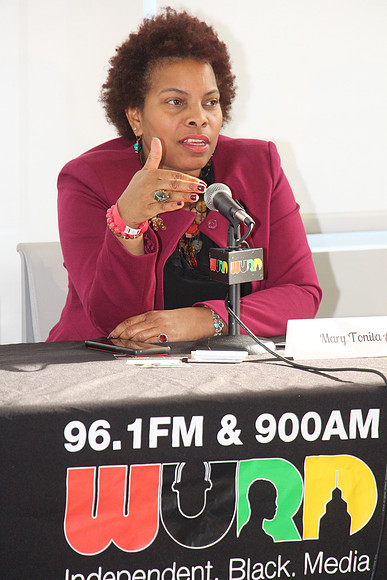 IMG_9364WURD Radio 2017 Empowerment L ELAM 122017