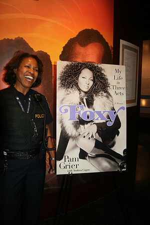 PAM GRIER  FOXY BROWN (135)