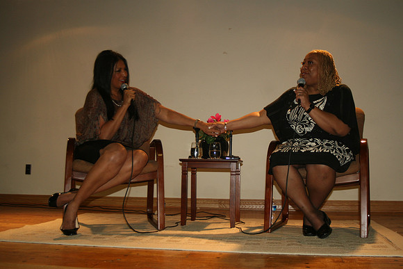 PAM GRIER  FOXY BROWN (57)
