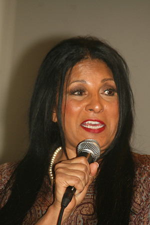 PAM GRIER  FOXY BROWN (46)