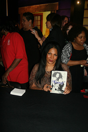 PAM GRIER  FOXY BROWN (178)