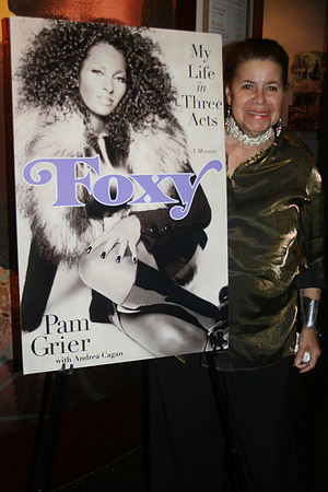PAM GRIER  FOXY BROWN (128)