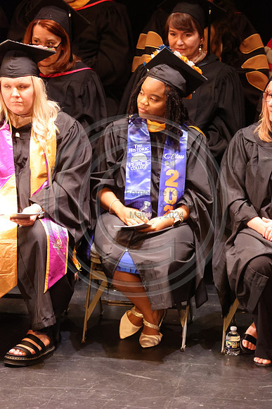 LEET6689.   Peirce College Class 2024  0607  Laura Elam mylifeourlifestory@gmail.com