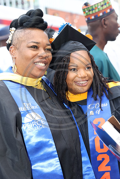LEET6922.   Peirce College Class 2024  0607  Laura Elam mylifeourlifestory@gmail.com