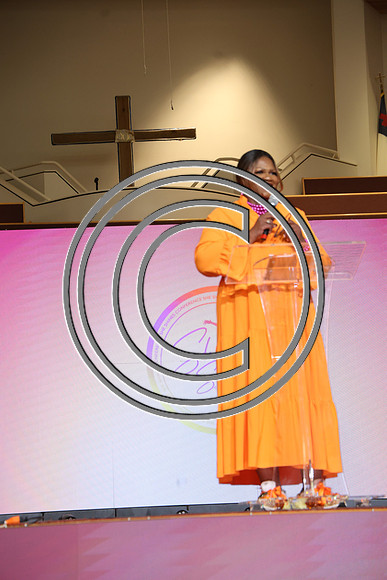 6F2A0360 SHE SHINES Womens Conference 09 NOV 2024 KTIPLAURA