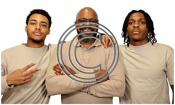 76 FAMILY PHOTO 2024 KTIPLAURA
