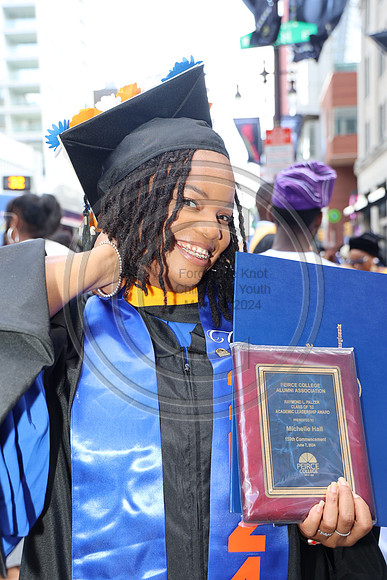 LEET6925.   Peirce College Class 2024  0607  Laura Elam mylifeourlifestory@gmail.com