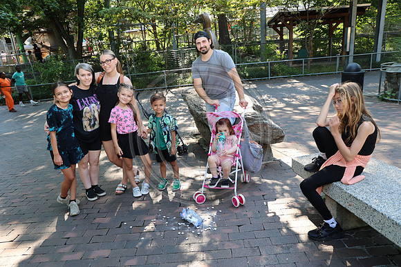 KTIN9638. Philadelphia Zoo 08112024 ktiplaura@gmail.com