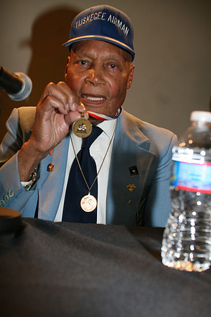Tuskegee Airmen in Philadelphia 11.04.11. LAURAELAM (136)