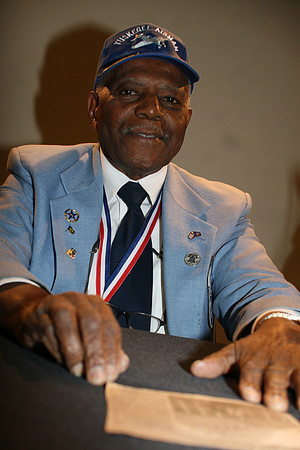 Tuskegee Airmen in Philadelphia 11.04.11. LAURAELAM (137)