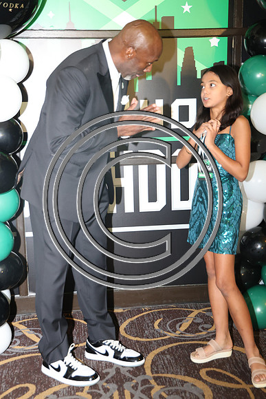 LEE41303 Big Brothers Big Sisters Fashion Touchdown Nov 18, 2024 KTIPLAURA