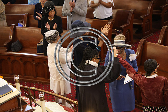 6F2A4251 MOTHER BETHEL CROWNS CELEBRATION 5.11.2025 . KtiplauraPhotos
