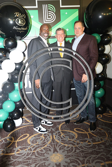 LEE41310 Big Brothers Big Sisters Fashion Touchdown Nov 18, 2024 KTIPLAURA