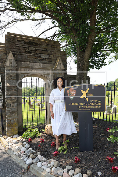 ROSS0281 EDEN CEMETERY 06042025 HEADSTONE UNVEILING CEREMONY Stephen Smith 1795 - 1873 KTIPLAURA
