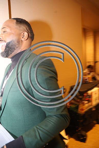LEE41331 Big Brothers Big Sisters Fashion Touchdown Nov 18, 2024 KTIPLAURA