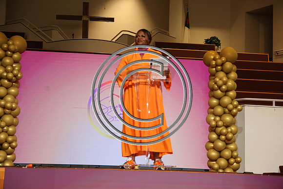 6F2A0358 SHE SHINES Womens Conference 09 NOV 2024 KTIPLAURA