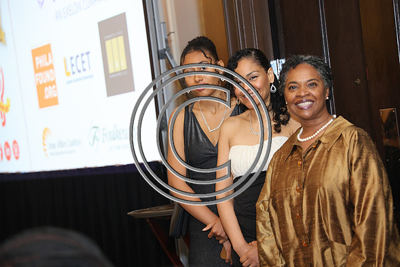 ROSS0113 Teenshop 40th Anniversary Gala B 2025 KTIPLAURA