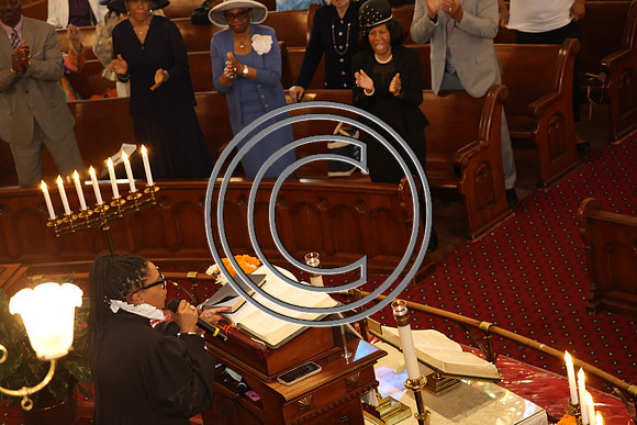 6F2A4224 MOTHER BETHEL CROWNS CELEBRATION 5.11.2025 . KtiplauraPhotos