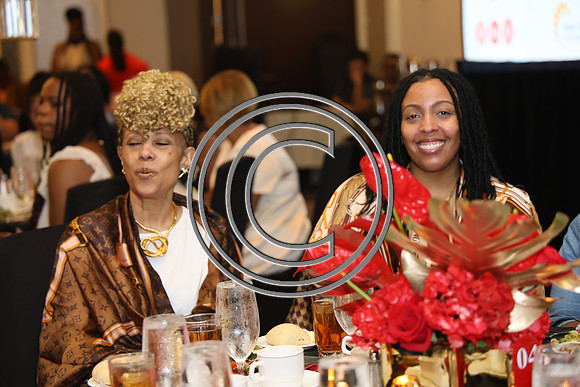 ROSS0104 Teenshop 40th Anniversary Gala B 2025 KTIPLAURA