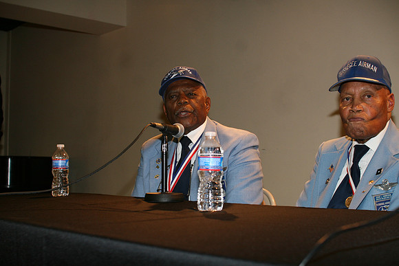 Tuskegee Airmen in Philadelphia 11.04.11. LAURAELAM (128)