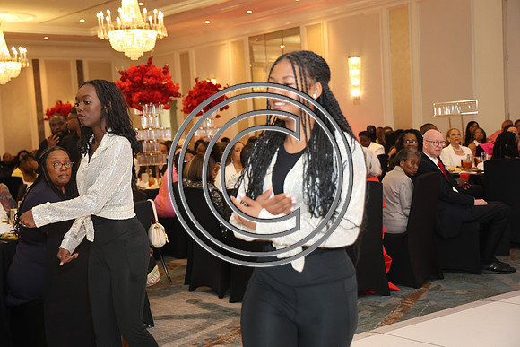 ROSS0081 Teenshop 40th Anniversary Gala B 2025 KTIPLAURA