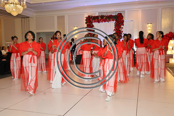 ROSS0199 Teenshop 40th Anniversary Gala B 2025 KTIPLAURA