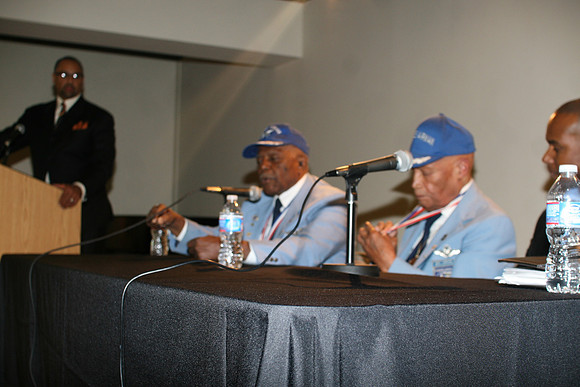 Tuskegee Airmen in Philadelphia 11.04.11. LAURAELAM (134)