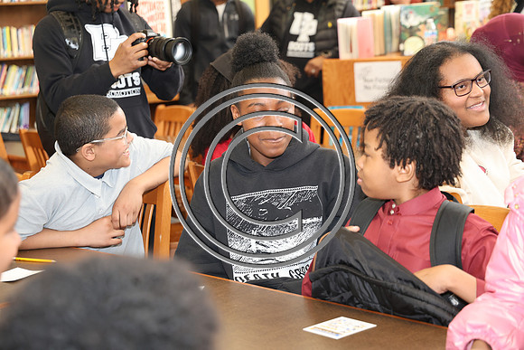 ROSS1386Hands Across of Philadelphia 04082025 Jaron %22Boots%22 Ennis School Visit for Youth Engagement Initiative