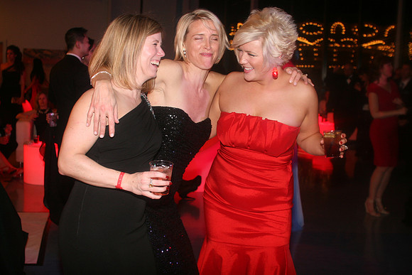 The Red Ball 2012  Lauraelam (319)