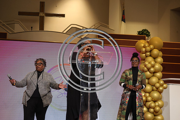 6F2A0346 SHE SHINES Womens Conference 09 NOV 2024 KTIPLAURA