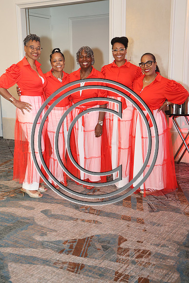 ROSS0140 Teenshop 40th Anniversary Gala B 2025 KTIPLAURA