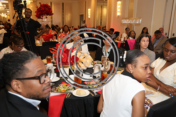 ROSS0010 Teenshop 40th Anniversary Gala B 2025 KTIPLAURA