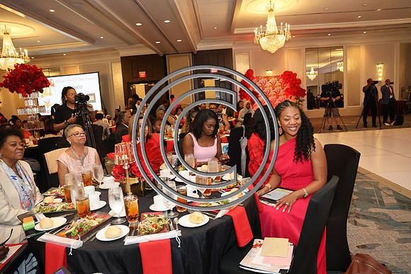 ROSS0029 Teenshop 40th Anniversary Gala B 2025 KTIPLAURA