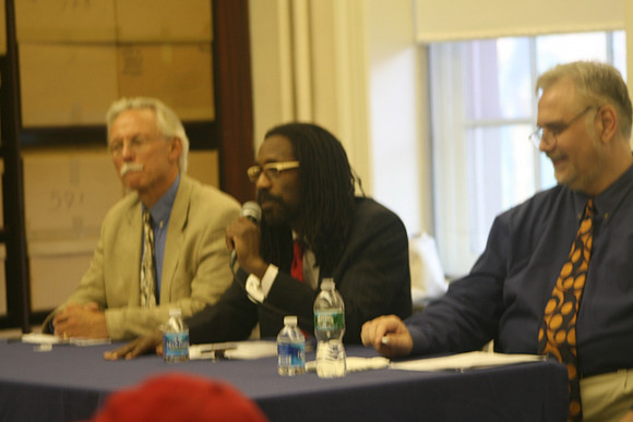 Panel Discussion So Called Controversy At The Presidents HouseSlavery Memorial 06.21 (61)