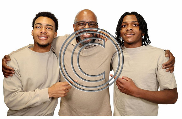 62 FAMILY PHOTO 2024 KTIPLAURA