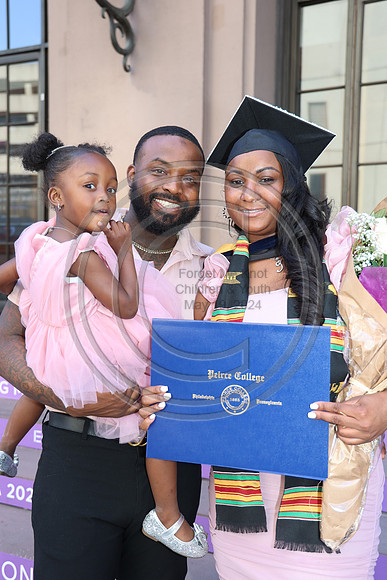 LEET7007.   Peirce College Class 2024  0607  Laura Elam mylifeourlifestory@gmail.com