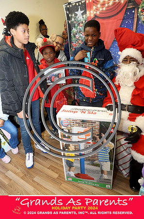 GAP43543 GAP HOLIDAY PARTY 2024 KTIPLAURA