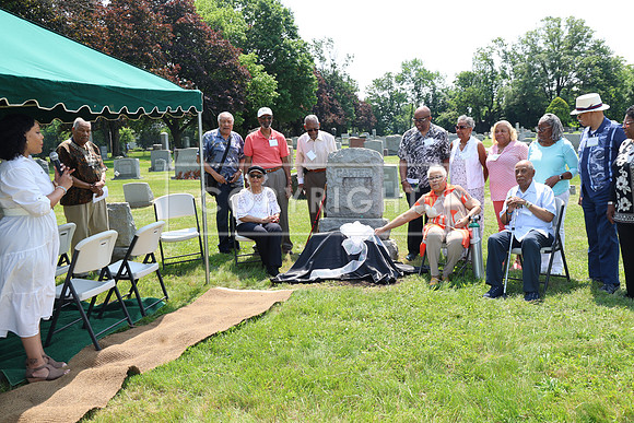 ROSS0174 EDEN CEMETERY 06042025 HEADSTONE UNVEILING CEREMONY Stephen Smith 1795 - 1873 KTIPLAURA