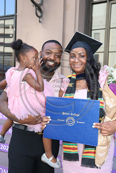 LEET7006.   Peirce College Class 2024  0607  Laura Elam mylifeourlifestory@gmail.com