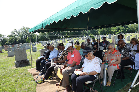 ROSS0095 EDEN CEMETERY 06042025 HEADSTONE UNVEILING CEREMONY Stephen Smith 1795 - 1873 KTIPLAURA